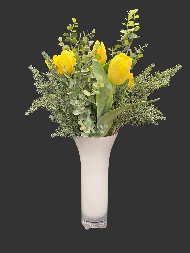 Buket med gule Tulipaner Højde Ca. 50 Cm.