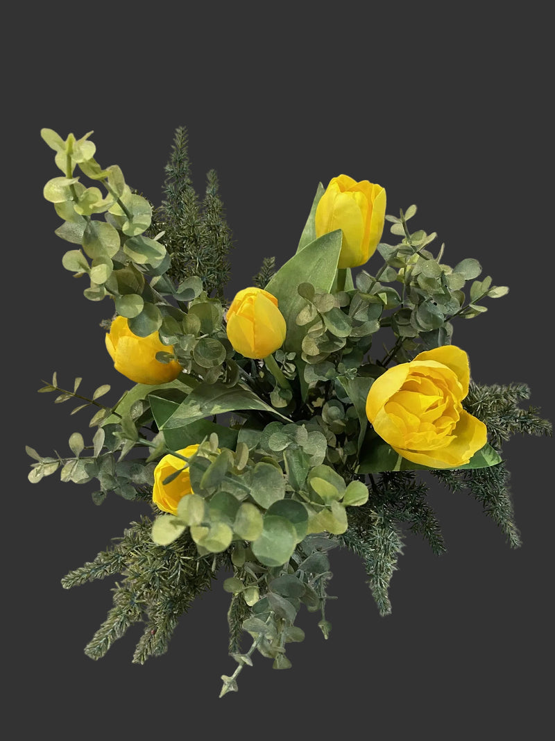 Buket med gule Tulipaner Højde Ca. 50 Cm.