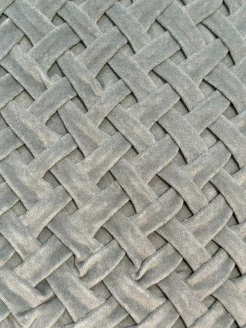 5704670282999