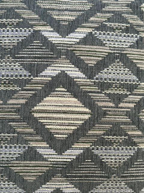 5704957114982