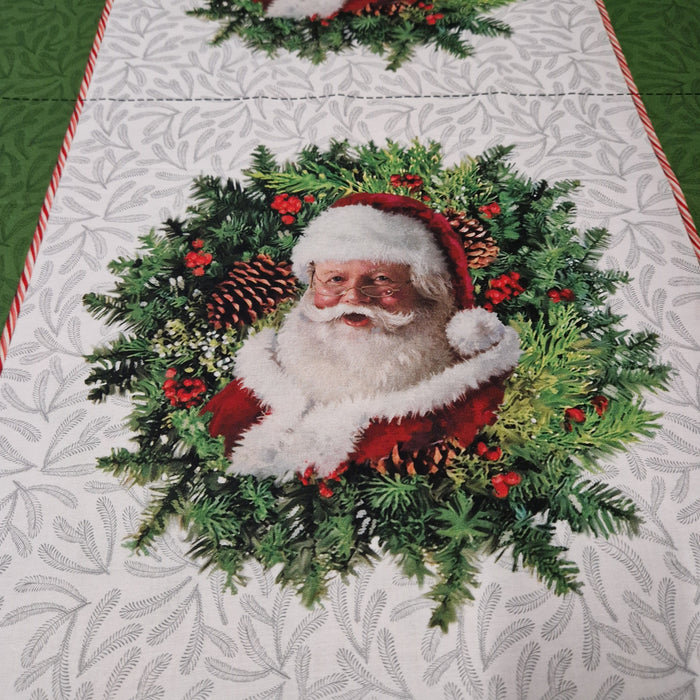 Northcott - Patchworkstof Here Comes Santa - 24077